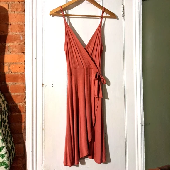 flowy dresses to hide tummy Weekend Mila Maxi Dress Military / M/L main image 0